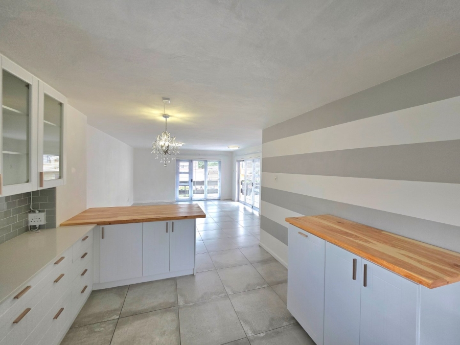 To Let 4 Bedroom Property for Rent in Hospitaalheuwel Free State